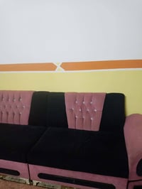 ديوان للبيع نضيف اي عيب مابيه السعر 150 وبيه مجال الشراي يخابر 0770077...