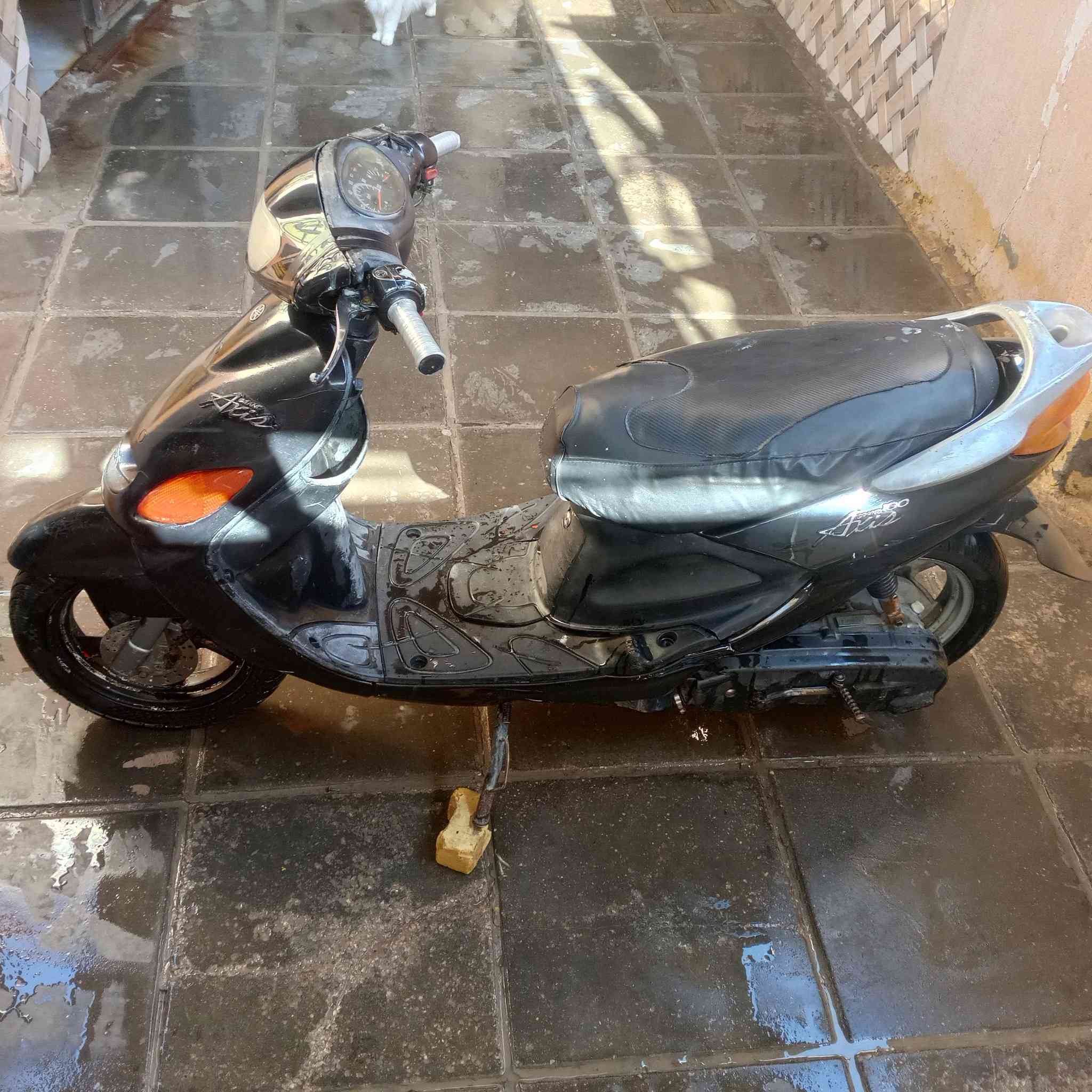 دراجه اكزز للبيع الدراجه جاهزه كله شغاله هندر سلف أشير لايت بك لايت  عداد سرعه الدراجه مبدل بيه بس بستم السعر 450وبيه مجال حك الجيه ***********
