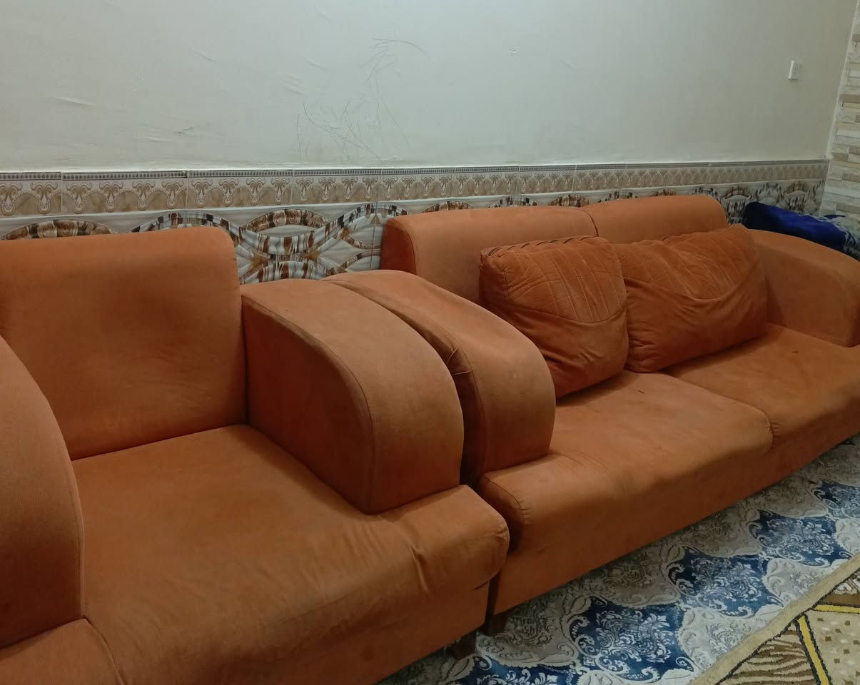 السلام عليكم غراض للبيع التخم عشر مقاعد تسكام سعره 150 ابلازمه حجم كبير بدون نت سعره 250وصوبه زيتيه للتواصل حاص او اتصل ***********
