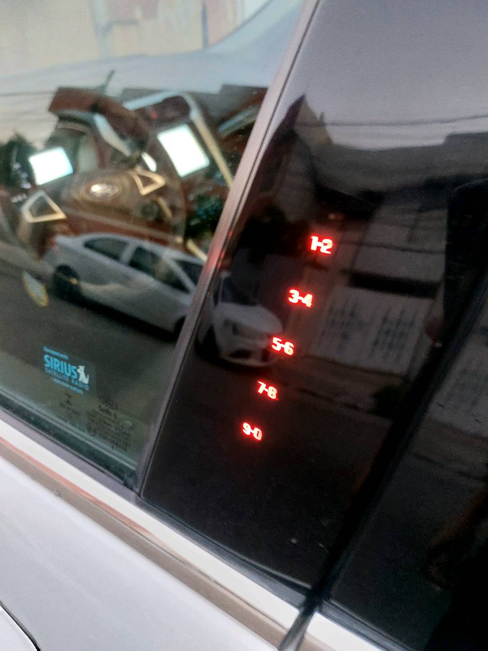 فورد فيوجن موديل  ١٦ 
مواصفاتse 
حساسات شاشة كبيرة رمز باب
 صبغ جاملغ خلفي وباب 
موصل موجودة السيارة 