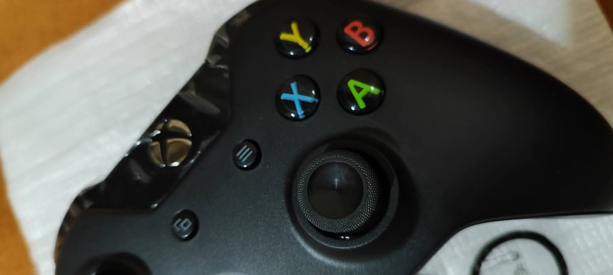 جوستك xbox وان اس 
جديدة غير مستخدم 
ما اعرف اصلي عادي شنو مال بالة 
اني ابيع ب 25 الف


**إذا كنت صاحب هذا الإعلان وتريد حذفه لأي سبب، رجاءا أرسل رسالة إلى الدعم الفني**