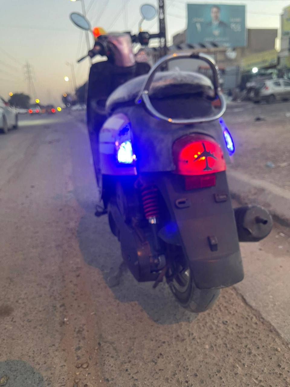 السلام عليكم شباب بوليس نازل كفاله عامه مكاني حي الجهاد قرب مدينه الالعاب ***********
