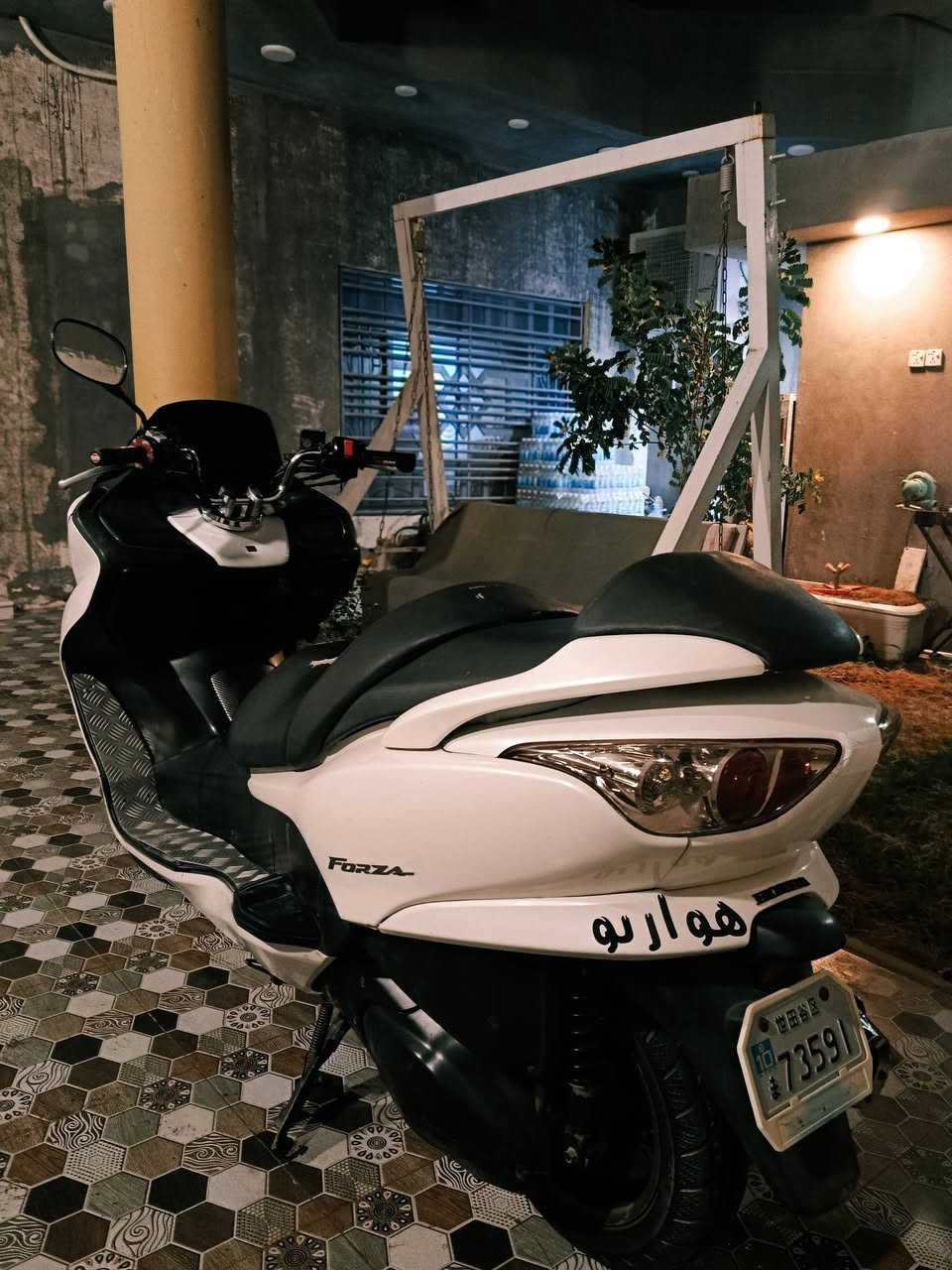 السلام عليكم فورزة  0 8 للبيع 
جاهزة من كلشي كهربائيات كلهة شغال
لايت زنون امامي 
بك لايت كرستال اشاير لد ابيض 
حساس ستان 
مكينة مفتوحة ناعمة ونشاط 
اوراق أصولي 
مكاني ديوانية حي فرات 
لسعر 700 وبيهة مجال 
لرقم ***********
