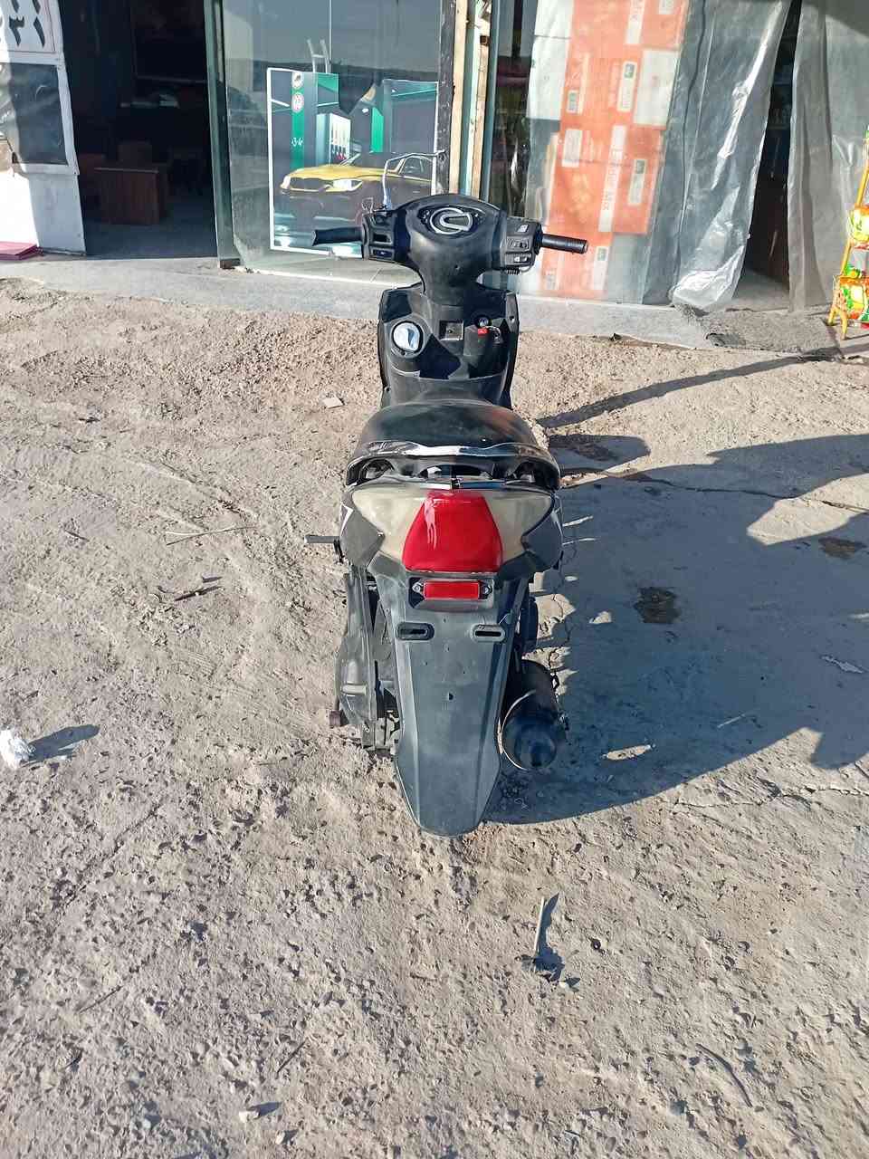 سلام عليكم دراجه سيام تيجي البيع دراجه نكره سلف نضافه 70بل 100سعر ٢٠٠ او بيه مجال شراي يتصل دراجه بي دخانه تكطع من 200فلوس تجفيت رقم الصال بي وتساب***********
