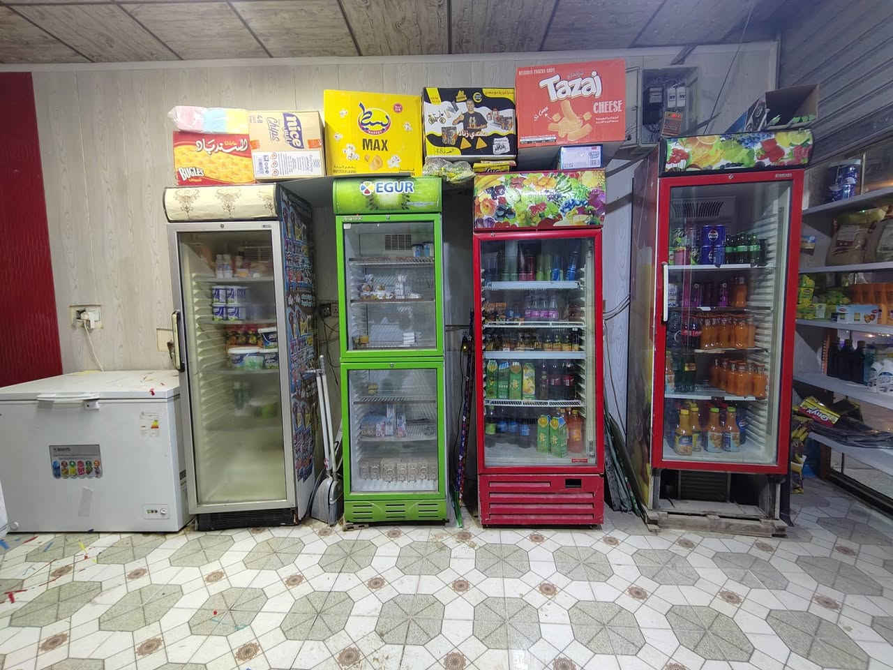 السلام عليكم اسواق للبيع 
مكاني نجف حولي رقم 1
ايجاره 200 
رايده ب 4ملاين 
رقم الهاتف ***********
