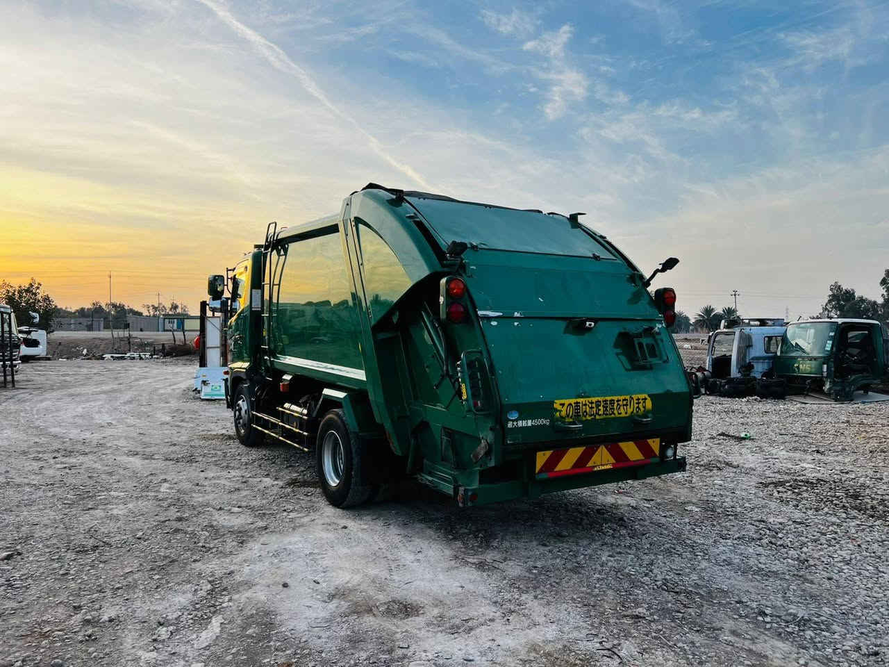 اللهم صل ع محمد وآل محمد 👍🇮🇶🇮🇶
هينو شيطان كابسه نفايات كبسه 8 ونص مكعب 
مكينه 5 سلندر كهرباء دخول جديد 
 معرض النصر / قضاء النصر / ذي قار 
***********
***********
