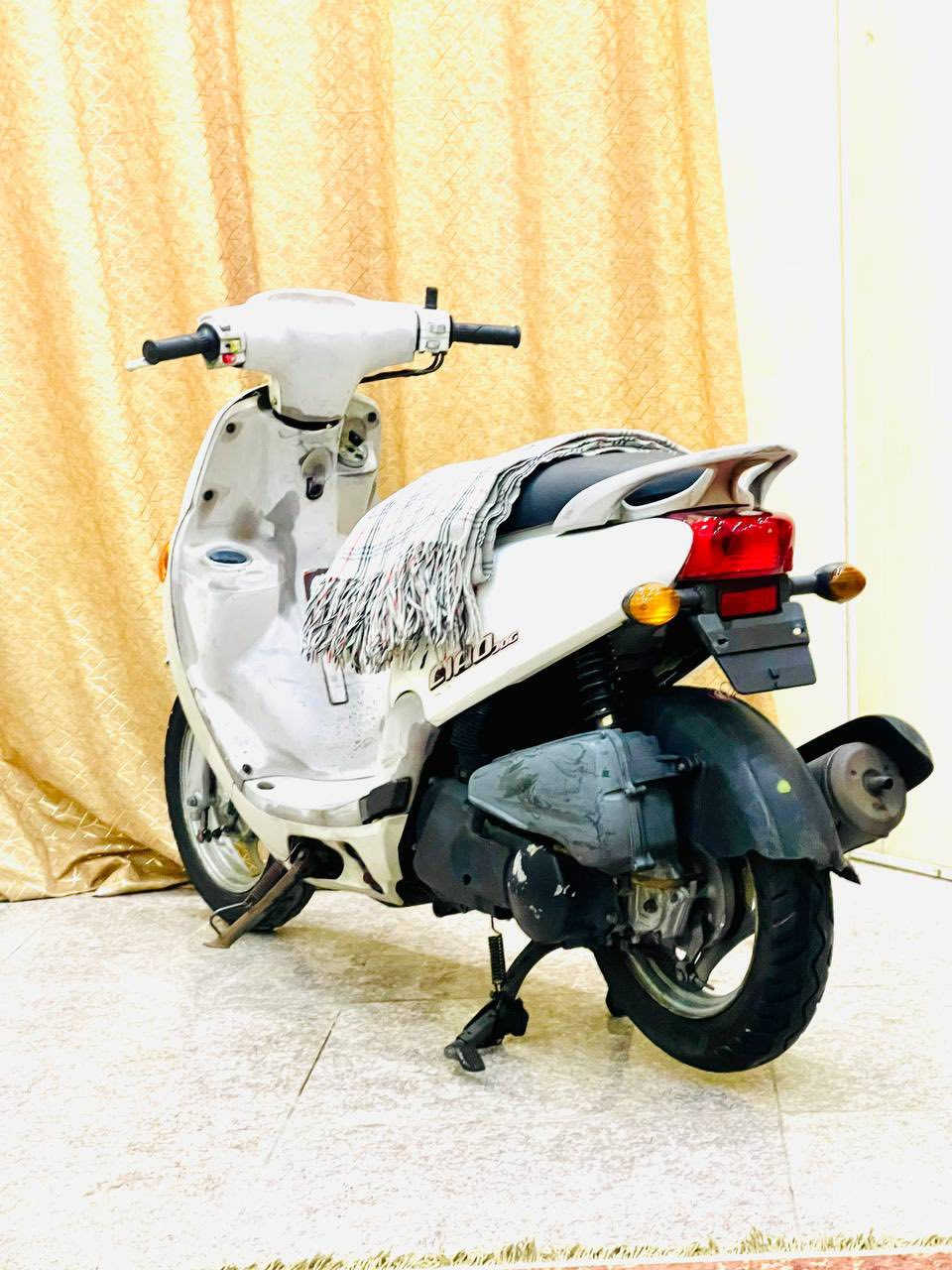 دراجه فله لبيع
قبل سبوع مطلعه من سيد وسام حاويه
دراجه نضيفه وجديده 
عنواني النجف حي القادسيه قرب فلكت المطار
متواجد فقط عل لواتساب ***********
