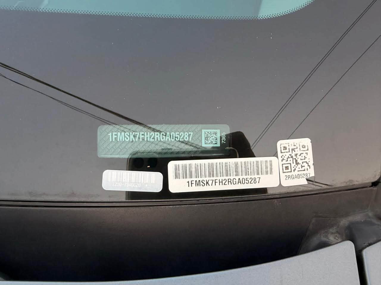 السلام عليكم فورد اكسبلور 2024 لمتد كلين فقط دعامية امامية صور الحادث مرفقة
محرك 2.3 لتر EcoBoost تيربو (4 سلندر).

* 300 حصان.

* 420 نيوتن.متر (310 رطل-قدم) عزم.

* ناقل حركة أوتوماتيك 10 سرعات.

* 7 مقاعد.

* مقاعد جلد.

* المقاعد الأمامية تدفئة وتهوية.

* المقود مدفأ مع تحكم كهربائي.

* ذاكرة لمقعد السائق.

* تكييف أوتوماتيكي ثلاثي المناطق.

* صف ثالث قابل للطي كهربائياً.  

* شاشة وسطية 12 بوصة بنظام SYNC 3.

* لوحة عدادات رقمية 12.3 بوصة.

* Apple CarPlay وAndroid Auto.

* نظام صوت Bang & Olufsen بـ12 سماعة.

* شاحن لاسلكي.

* تشغيل عن بُعد وبصمة للدخول والتشغيل.  ارباك فقط دشبول بجم خلف كبس 

    .

* مثبت سرعة متكيف مع التوقف والانطلاق.

* المحافظة على المسار.

* مراقبة النقطة العمياء.

* فرملة طوارئ تلقائية.

* حساسات أمامية وخلفية.

* مساعد تفادي الاصطدام.  

* جنوط ألمنيوم 20 بوصة.

* مصابيح LED كاملة.

* باب خلفي كهربائي.

* قضبان سقف ومرايا كهربائية قابلة للطي.  

*انظمة قيادة 4 

كشن وتدفئة الكشنات الامامية والخلفيه والستيرن مع خزن وضعية السائق 

وعد هواي مواصفات فول بدون بانوراما 

مكان السيارة اربيل 

للاستفسار *********** واتساب 

*********** للاتصال 

سعر 310$ مع المجال او مراوس حسب القناعة

