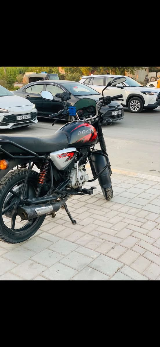 بوكسر موديل 23
دراجه مابيه نقص برغي كامل للخير مال طالب مدرسه ما متعوبه رقم وسنويه بسمي 

سعر 2و300 وليجي ما رجعه 

مكاني حي اور 

‭0788 292 5168‬
