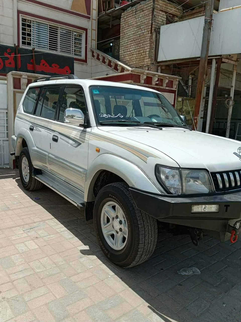 السلام عليكم لاندكروز برادو 1998 للبيع او المراوس  مكفوله سياره خير من الله رقم بغداد انگليزي مكينه كير خير من الله تبريد ثلاث قطع كهربائياتها وضع شركه
للاستفسار ***********
السعر 105وبيها مجال
