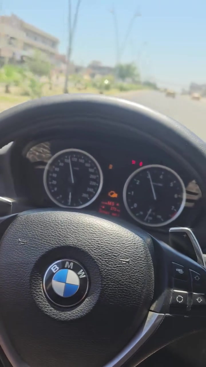 سلام عليكم اخوان السعر 125
X6 2013 50i x drive فول مواصفات
احلى x6 راح تشوفها بالواقع اجمل بكثير
السياره مصبوغه عام صبغ درجه اولى ب ١٣ ورقه 
حادثها مبين بالصوره مبدل قماره شرط الشغل بلاد و السياره كدام العين كاعده فول ١/١ 
حسب الفحص ما طلع بيها تبخير فقط سنتر مختلف سن 
و واتر بم مال تيربو ما يبرد لهذا يطلع بخار  و السياره تمشي مسايس ٢٦٠ 
المحرك  شويه يحتاج ترتيب  حتى لا تكلي طلع هيج و هيج
تجي تشوفها تقتنع و تاخذ
نواقصها بيها خربطه بالمحرك يطلع جيك انجن الكبير بس 
و برمجه frm الباقي كله شغال و حلو 
السياره ما عندي مجالها و محتاج اريد ابيع 
انطيك وياها غراض محرك كامل مفتر يطغ تسوي ادوات الك 
و هوايه شغلات تفيدك اذا ترتبها اخوان السياره كلش حلوه بس والله مجال ما عندي و صاحب السياره سكن دهوك يحولك شوكت ما تريد


**إذا كنت صاحب هذا الإعلان وتريد حذفه لأي سبب، رجاءا أرسل رسالة إلى الدعم الفني**