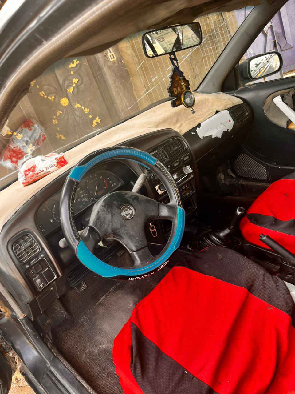 نيسان ابريميره مديل 1993سياره بلاديه بيه جراد كير مكينه حلوات تخم تاير بيه نواقص قليله سياره بسمي كبل مداور او اذا اكو مراوس أراوس  او يستفسار موجود واتساب *********** مكان سياره نجف
