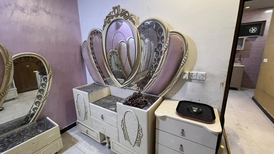 السلام عليكم
غرفه تركيه للبيع
جربايه
وكنتور ٦ ابواب
 للاستفسار والتواصل ***********
مكان بغداد حي الخضراء
