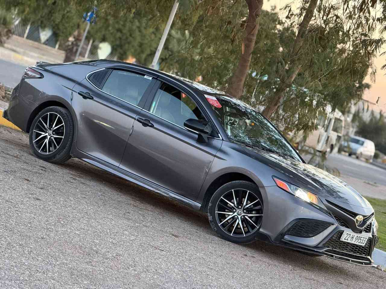 سلام عليكم كامري للبيع موديل 2022SE
حادثها بنيد جاملغ بدون قطره داخل اوباك ستيرن ماشيه 44الف 
السعر 185 بيها مجال للشراي عنواني شرقاط ***********
