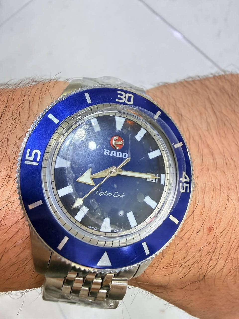 السلام عليكم
رادو اوتماتيك 25 حجز
رنك دوار سيراميك ومينه سيراميك ومنفذ شهري
المعدن فولاذ مقاوم للصدأ القطر 42
احتياطي طاقه 80 ساعه
زجاج زفير مقاوم للخدش 
300 متر تحت الماء
الساعه ماملبوسا ابد ستيكرات شركه بدون علبه بدون مرفقات ساعه فقط 
يم اعلى سعر ابيع واتساب ***********
