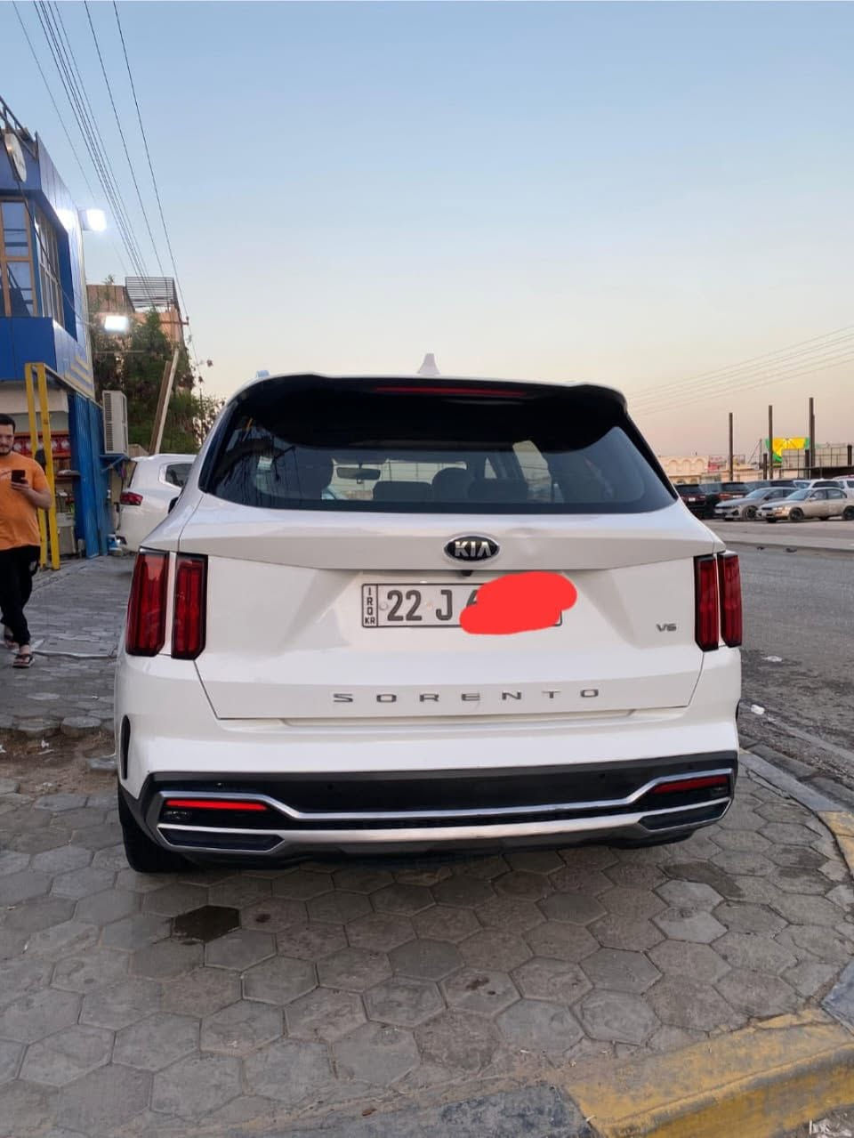 سلام عليكم سورنتو موديل 21 رقم اربيل ماشيه 77 الف حقيقة محرك سته سلندرفول مواصفات عده البنرامه كير موس كشنات جلد كشنات كهربائيه لايت  اربع عدسات جي بي اس سايد بريك بصمه السياره جديده بمعنى الكلمه مال بيت بيه بارد بلباب الاماميه مال صدر مكان السياره كوت نعمانيه ***********
