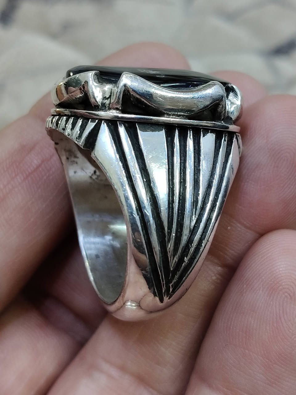 عقيق يماني 250 ألف بغداد ***********
