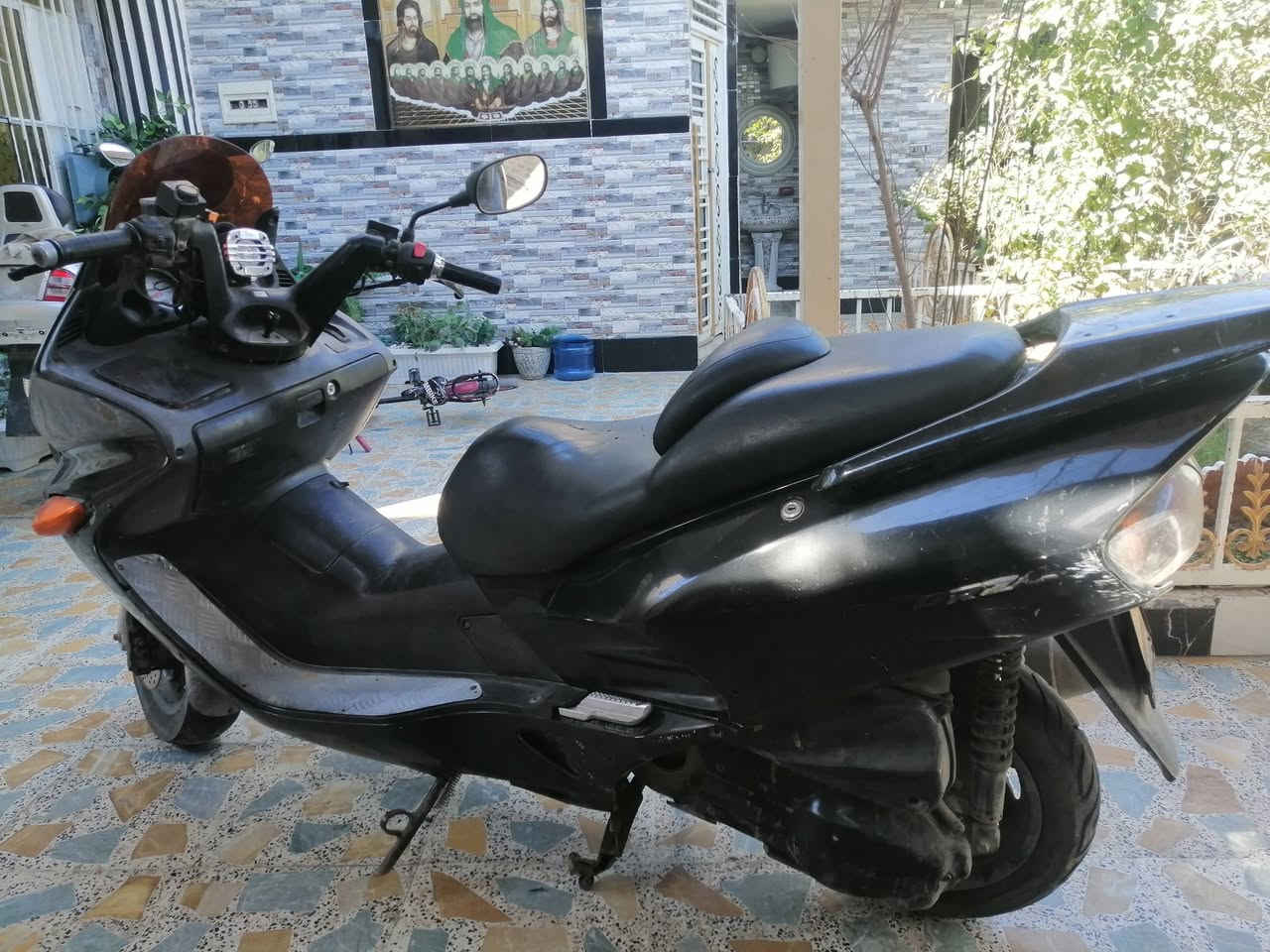 سلام عليكم صفر ٦ صار شهر تاركه وماشتغلت ابيع كوم حديد سعر ٣٠٠ بغداد حي او ***********4
