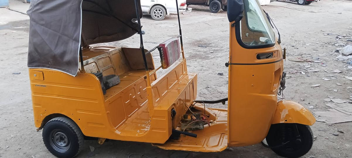 سلام عليكم تكتك موديل 19 ،وراق وراق وراق ،تكتك جاهزه ترايك زيرو وين ما تريد مصبوقه عام ،وهاي تكتك ،كله. جديد شاده ،بكاني ناصريه سعر 5500وبيها مجال لشراي خابرن ودللل ،تصل وكلك شبيها مابيها تكتك ،متواجد بس علا الخط بس ،شراي تصل ودلل تفاصيل ،‏‪0786 286 7421‬‏
