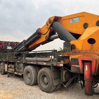 ٢٠٠ طن • رافعة هيدروليكية • تلسكوبي ٥ مقاطع