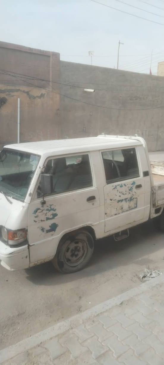 هونداي مديل 94 رقم الماني 
مكاني النجف 
السعر 18 وبيهه مجال قليل 
***********
