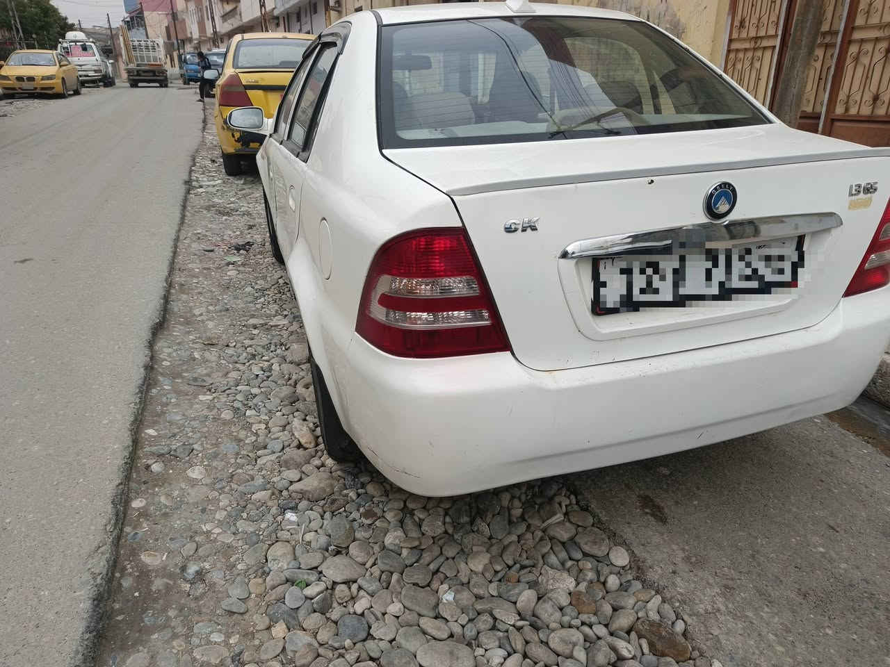 ‏سيكي 2013 كصه جديدة 🚗
‏رقم نينوى انكليزي سنوية جديدة تشتري من الشرعي 🚦
‏كابون بانزين بيها ⛽
‏محرك كير  شرط 
تبريد وتدفئة شرط 
‏جامات كهرب دشبول ليزري شاشة 🧿
‏ضررها بابين جهة السايق من الخط والى الاسفل مع بداية الداير بدون دواخل  🛠️
‏السعر ٥٥ وبيها مجال 💸
‏
‏قفل ماكو بالتلفون تعال شوف واقتنع.
‏🔴 العنوان : موصل الأيمن
‏  
‏🔴 غير متواجد على الفيس والماسنجر 
‏
‏🔴 الاتصال ع الرقم 
‏***********
