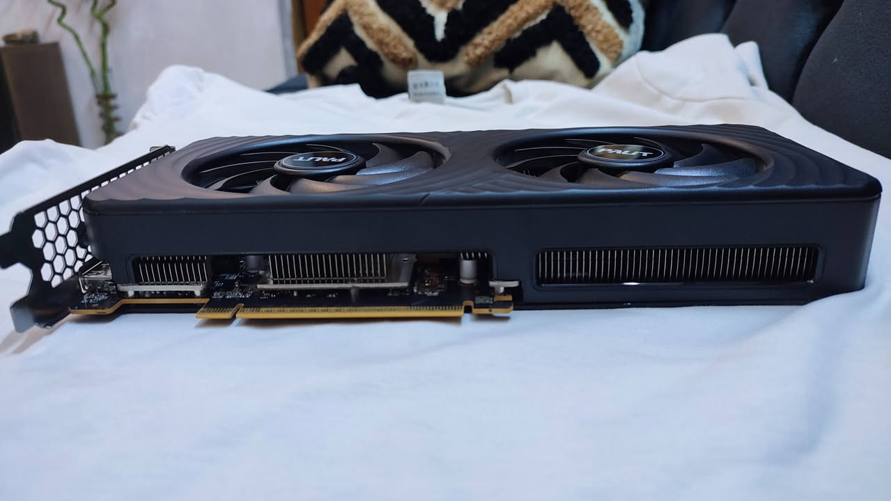 كرت RTX 5060 PALIT مستعمل للبيع
نضيف 100%، اشتريته بنهاية السنة الي راحت واستعملته قليل كلش، الكارتونة ووصل الشراء موجود بي ضمان سنتين يعني هسة باقيله سنة ونص ضمان 

 السعر 485 قفل مابيه مجال اذا رايده بهالسعر راسلني

مكاني بغداد حي الجهاد، توصيل ماعندي تعال افحصه واخذه حتى ليصير اشكال.


**إذا كنت صاحب هذا الإعلان وتريد حذفه لأي سبب، رجاءا أرسل رسالة إلى الدعم الفني**