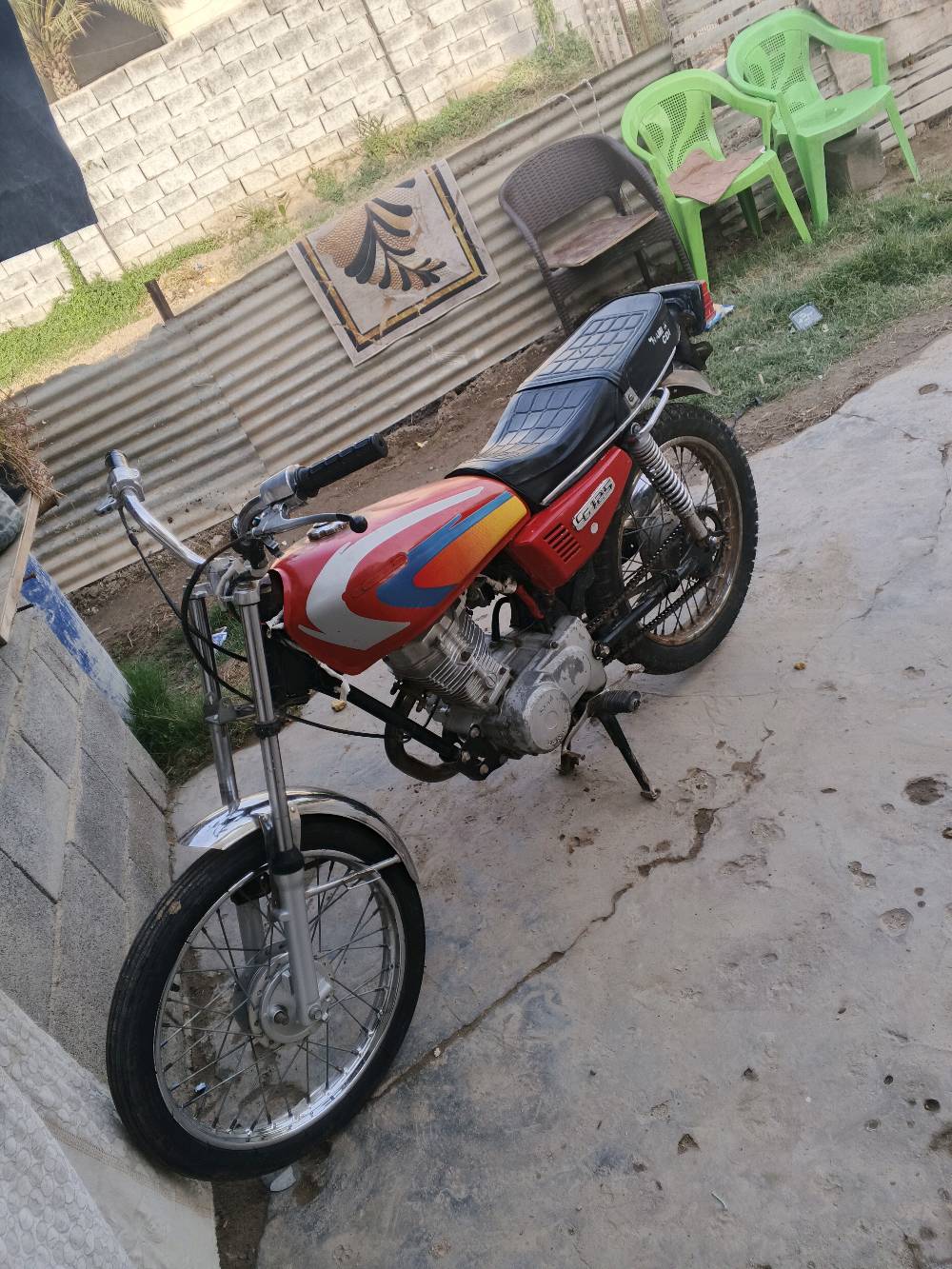 السلام عليكم دراجة للبيع كلك مكان ميسان سعر 500 وبيه مجال دراجة كامله ما عوزه شي تواصل واتساب فقط ***********