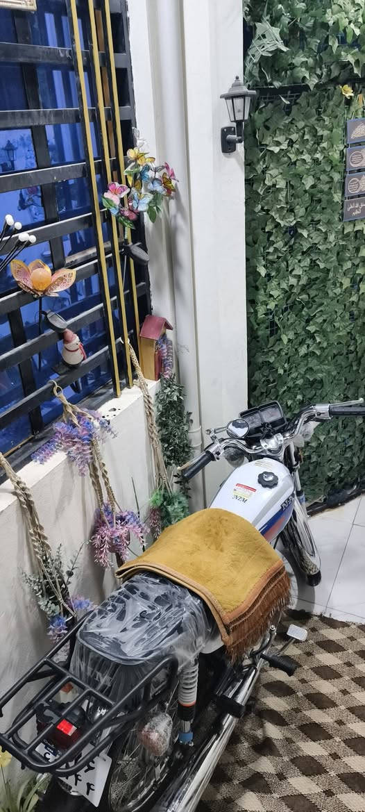 سلام عليكم دراجه للبيع مديل 2026 اوراق دراجه نضيفه مكينه سبانه ما محطوط عليها دراجه صارلها شهر من طالعه دراجه كلشي شغال بيها شراي تعال خاص سعر 750 وبي مجال بسيط + سوبايه بلاديه موجوده رقمي ***********👋🏻😴
