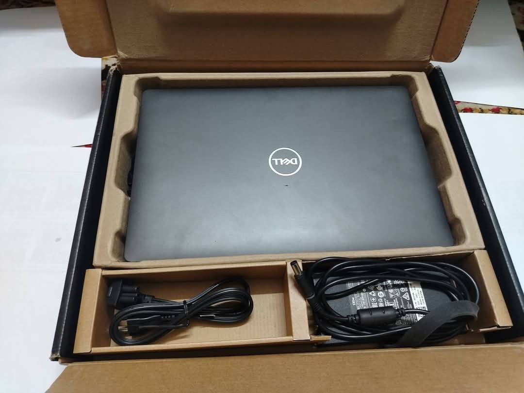 لابتوب ديل للبيع كورد 7 الجيل 9
رام 16 
هارد 512 ssd
المعالج فئة H
كارت الشاشة خارجي Nvidia p620 (4 كيكا)
كارت شاشة داخلي ( 8 كيكا)
المجموع الكلي (12 كيكا)
  حجم الشاشة 15.6
كيبورد ضوئي 
ينفتح 180 درجة 
البرامج الهندسية والعاب
السعر 500 الف قفل
معه شاحنة اصلية
وكارتون


**إذا كنت صاحب هذا الإعلان وتريد حذفه لأي سبب، رجاءا أرسل رسالة إلى الدعم الفني**