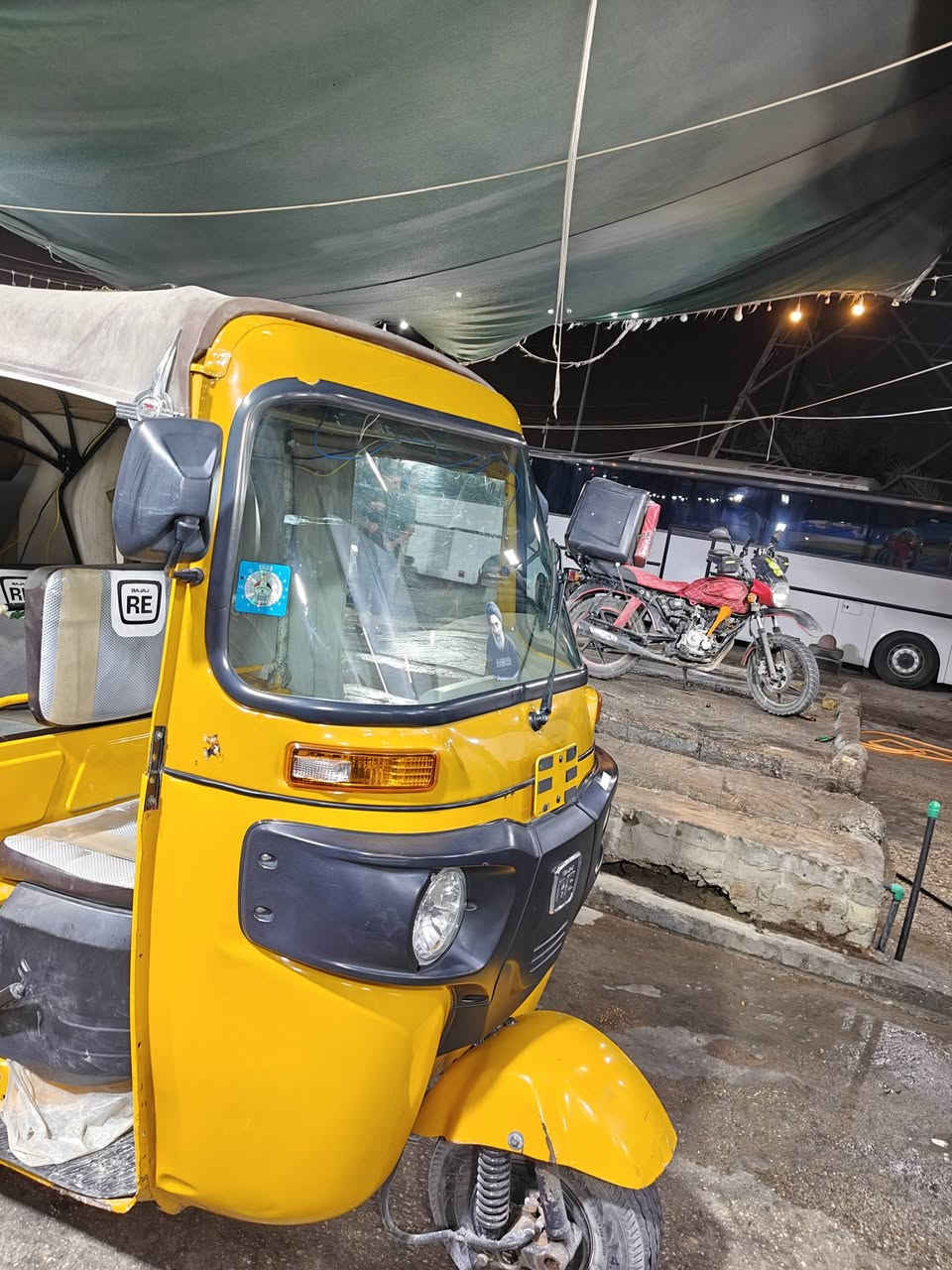 تكتك موديل 2022 شهر 11سنويه ورقم عربي العنوان البلديات قرب تقاطع الكهرباء ***********
