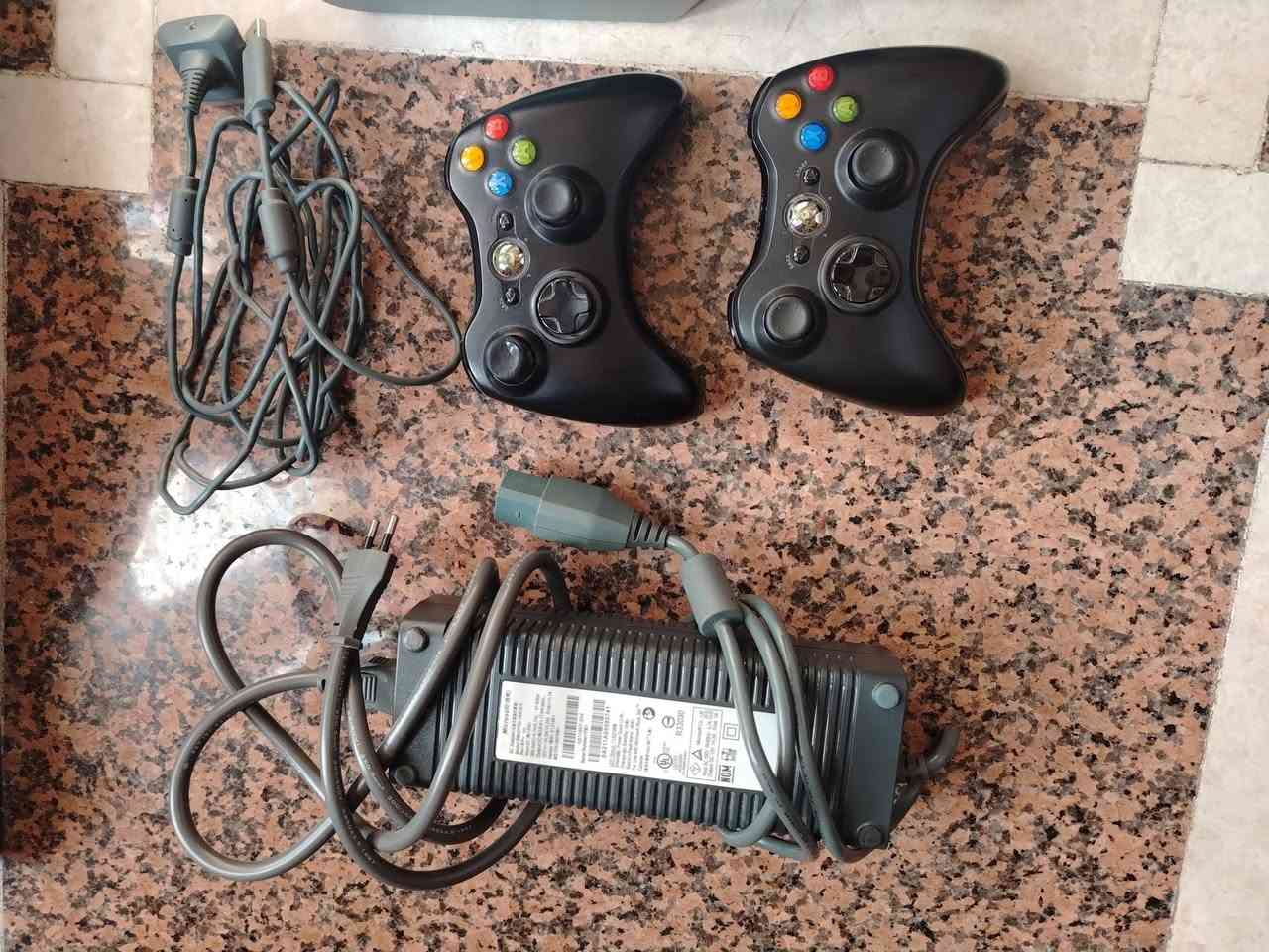 Xbox 360 Fat (250G)
للبيع جهاز اكس بوكس ٣٦٠ بحاله ممتازه ونظيف جدا لون ابيض ويجي معاه جويستك عدد ثنين+معاه المحول الأصلي للجهاز مع واير اصلي لل جويستك طوله متر او أكثر ويجي معاه أكثر من 55 لعبه ومنها GTA 5 والعاب سباقات والحرب ومنها Cull of duty
السعر:130💸
المكان:الموصل الأيمن
التواصل :عل واتساب ***********
