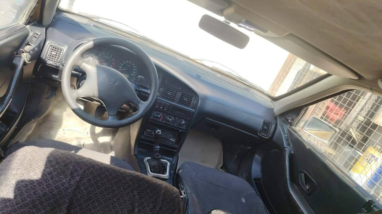 سلام عليكم بيجو روا موديل 9 رقم نجف محركه كير حداديه اكسن جدد بيع فقط اكفله راعي وغرمات فقط هيئه مامسجله مكاني نجف سعر 12 وييه مجال قليل استفسار عل رقم ***********
