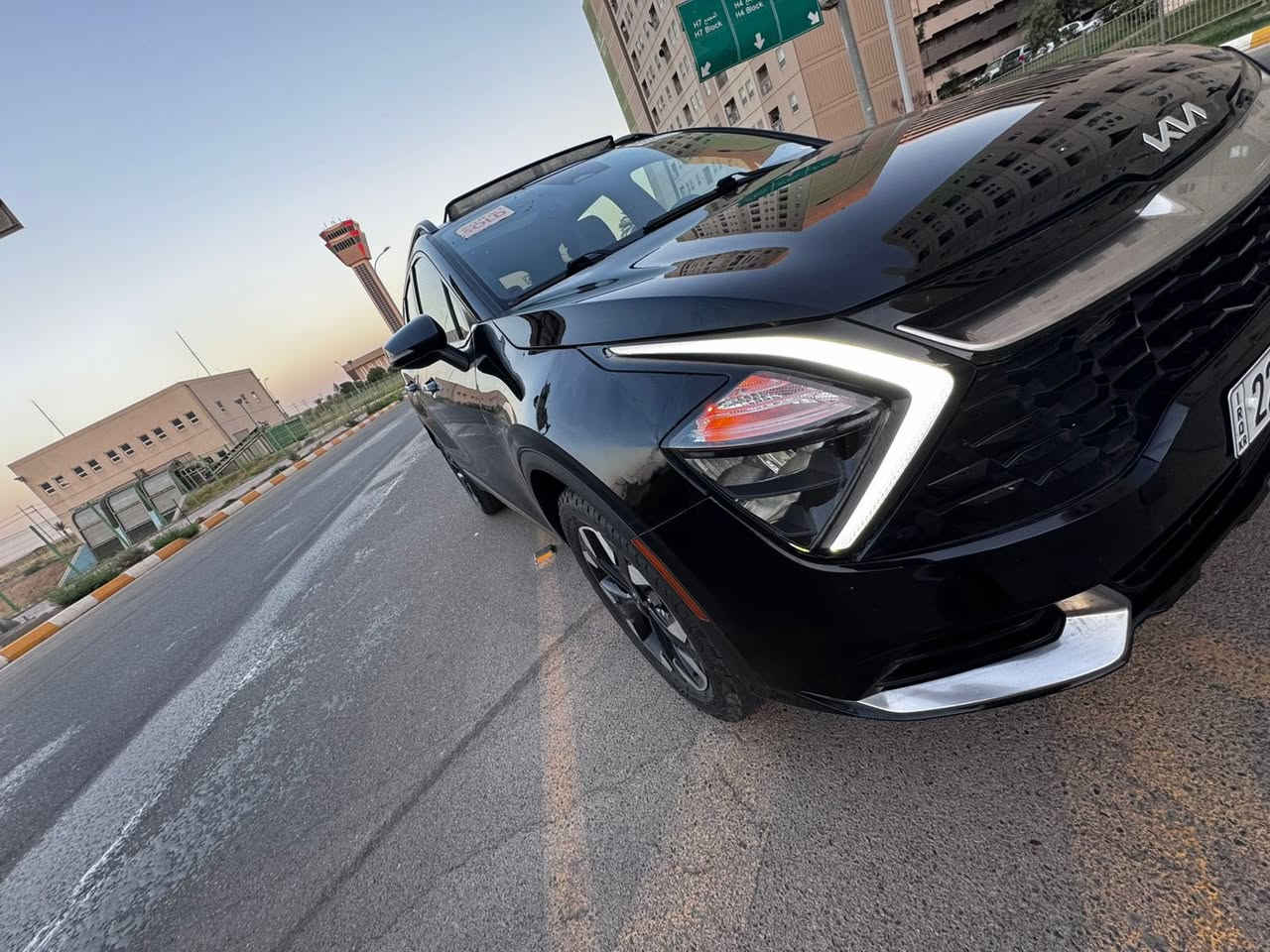 سبورتج 2023 Xline فول الشكل الجديد  
.( بدون صبغ فقط الدعاميه) 
السعر ٢٠٩ 
رقم اربيل بأسم شركة وكالة او تحويل  .. ￼
وارد امريكي وصور الحادث 
مرفقة مع الصور بدون ايرباك وسونار منشور 
المواصفات : ￼￼

بصمة 
بانوراما 
جنطة كهرباء 
تشغيل عن بعد 
شاشة ديجتال 
كرسي جلد كهرباء تدفئة
فور ويل 
 اطفاء ذاتي 
 شاحن وايرليس 
 هندبريك دكمة 
 حساسات 
 قطعتين تبريد 
مود درايف
  LED امامي وخلفي 
 محرك 2500 
 مانع انحدار  اوتو هولد  مانع انزلاق 
 رادار امامي / رادار جانبي ..

المكان بغداد زيونه
***********
***********
