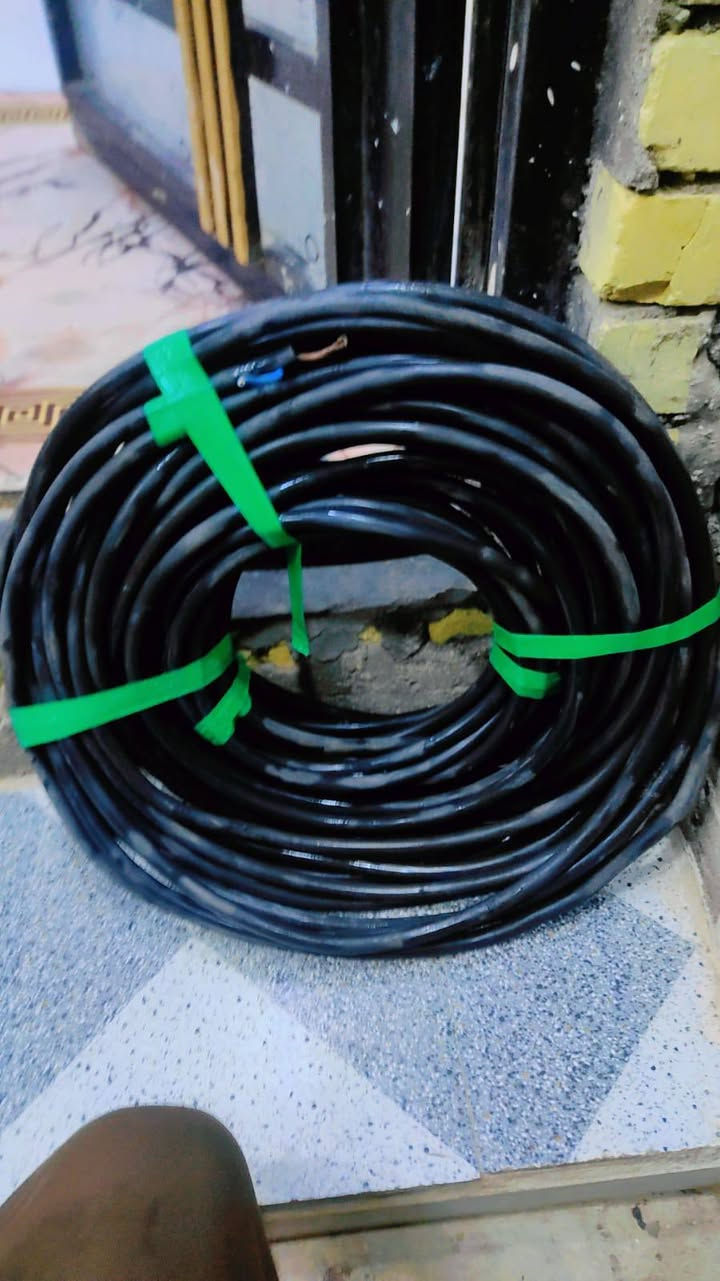 كيبل للبيع نظيف 45 متر صفر نحاس ابو الخطين الإتصال ***********
