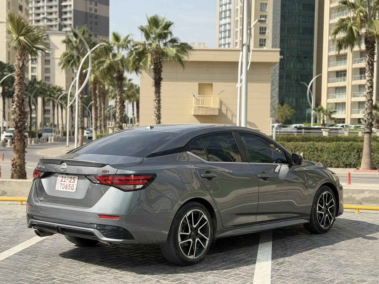 نيسان سنترا ٢٠٢٤ فول SR
ماشية ١١ الف 
بصمة و شغال 
رادارات امامي و خلفي و جانبي 
شاشة كبيرة و كاميرة و خطوط الطريق
كشنات هيتر
لايتات زينون 
بعد مواصفات ال SR معروفة 

بدون صبغ و بدون ايرباك (جميع الايرباكات سليمة 💯) 
بنيد مبدل بلادي الشركة 
والباقيات كلها مكفولة 

رقم الشاصي: 3N1AB8DV0RY226807

السعر: ١٥٩ و مجال قليل للشراي 

للاستفسار
***********
واتس آب
