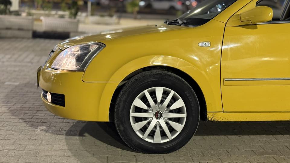 للبيع شيري A5 موديل 2012
للبيع فول نضافة سيارة تخبل 
ماشية 119 الف فقط 
 رقم بغداد تحويل ثاني يوم مصفرة هيئة وغرامات
 سيارة كلش نضيفة ومابيها 
اي نقص سيارة مال رزق والجانيها يعرفها سيارة خير من الله ونضافتها كدامك ماعايزة شي ابدا
فول مواصفات
تحكم استيرن شاشة تلفزيون تبريد قطعتين لايت عدسة كهربائي كشاف ضباب نظام 
ABS مانع انزلاق اربع نوافذ اوتو حساس خلفي 
محرك وكير مكفولات
تبريد ثلج حدادية وكهربائيات كلها شغالة 
غرفة السيارة 
كلش نظيفة السيارة مابيها اي نقص مكفولة السيارة عدا صبغات بسيطة مال خياسات 
مكان السيارة النجف حي الامير 
السعر (49) بيها مجال قليل
رقمي ***********
