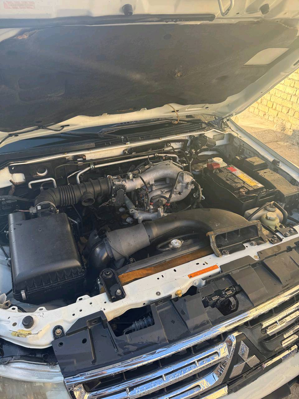 سلام عليكم باجيرو حبتور 2009 للبيع مكينه 3000 سياره مكفوله من صبغ وتبديل بسمي رقم بغداد مكينه خير من الله حداديه صدر خير من الله تبريد منقص غاز تخم تاير سياره سونار مرفق ب منشور بارحه مسوي السعر 115 وبيهه مجال مكاني بغداد رقم الهاتف ***********