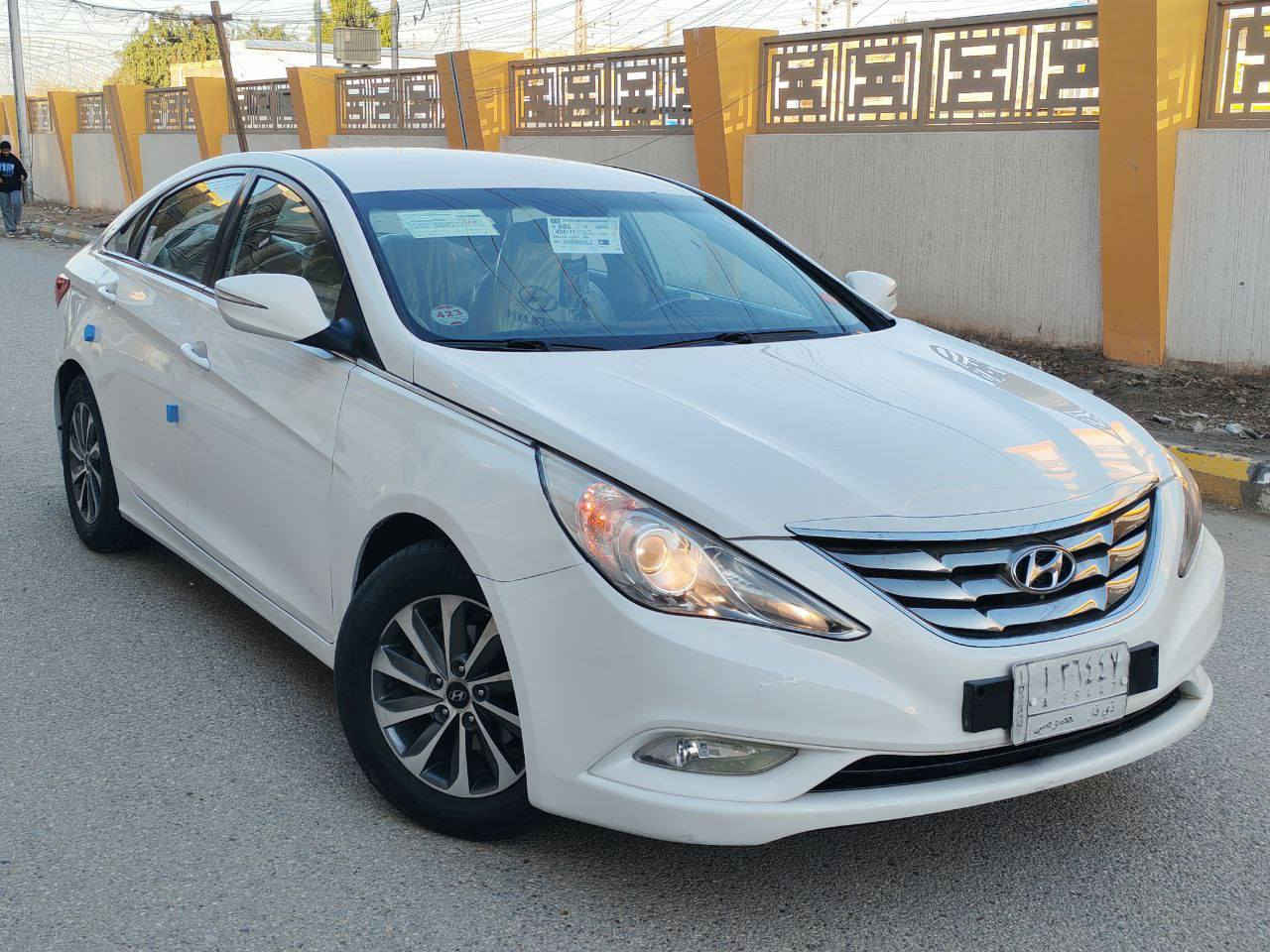 اللهم صلِّي على محمد وآل محمد.🧿 السلام عليكم هونداي سوناتا موديل( 2014 ) خليحي  حره رقم ذي قار  السيارة بيه تبديل الجاملغ الامامي الايمن و صبغ الجاملغ الامامي الايسر  مع صبغ حافت الباب فقط  محرك(2400)  شرط ما مفتوح  مواصفات تحكم استيرن  ويل كب5 اشاير بل مري حساسات خلفيه مري شفط  تبريد قطعتين شاشه كامره  )
سياره جديده جدا جدا وجاهزه من كلشي كير ومكينه وحداديه وتبريد ثلج كهربائيات كله شغاله دواخل جديده سياره مال جناي  مداور مباشر السياره بسم ولد صديقي يمي بل ناصريه  حره مشروع وطني  السعر$(113) وبية مجال 
مكان السياره الناصريه مقابيل كراج بـغـداد التصال  رقم صاحب السيارة  ***********/////***********
