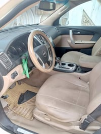 ٦ سلندر ٣٧٠٠ • ٢٠١٠ • باسمي