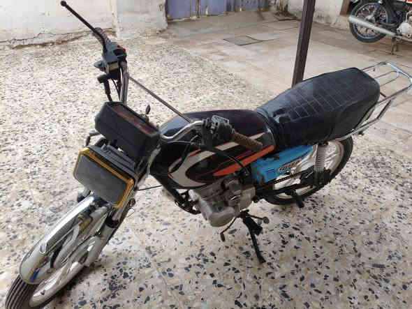 دراجه سيفاني اللبيع الدراجه حلوه ونضيفه
كلك كلك مكاني الديوانية المركز  سعر 325 
متواجد عل فيس وهذا رقمي ***********
