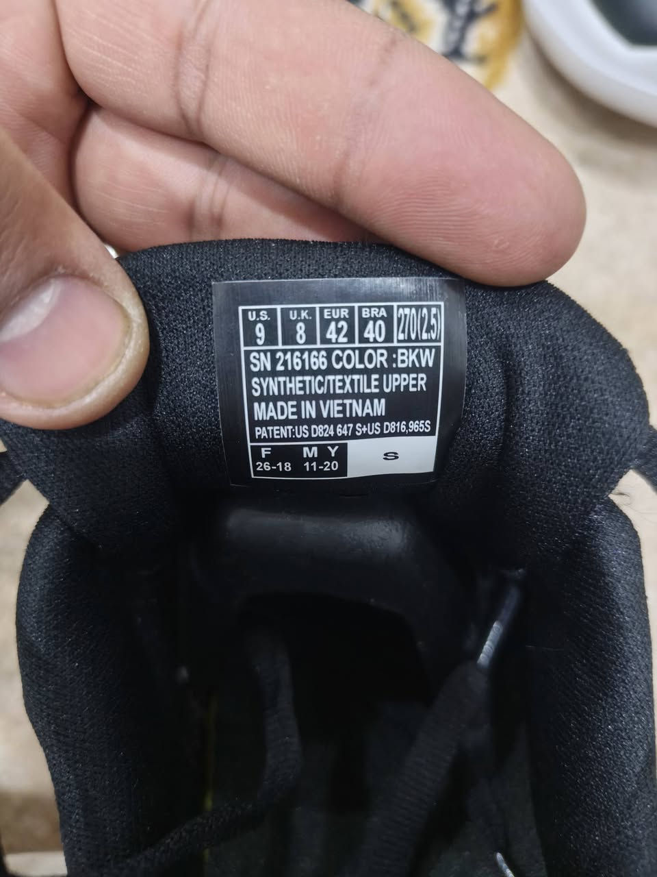 السلام عليكم
سكجر القطعه جديد شرط اصلي 
بوست حقيقي قطعه خفيفه كل وزن مابيها طبي 100%100
قياس 42  
طول القدم 27. وربع


**إذا كنت صاحب هذا الإعلان وتريد حذفه لأي سبب، رجاءا أرسل رسالة إلى الدعم الفني**