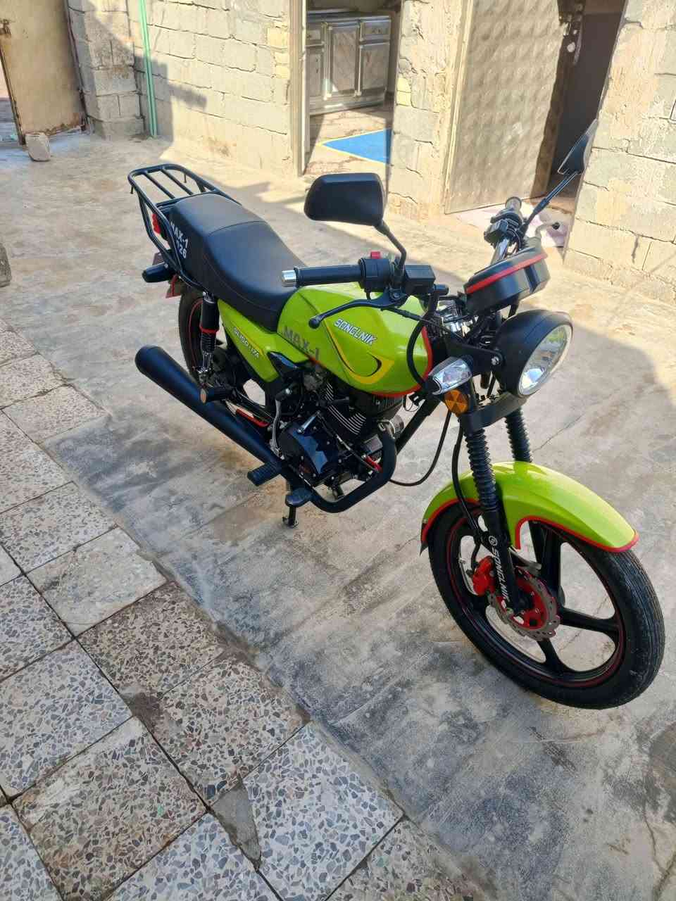 سلام عليكم دراجة شاينك موديل 26صارله اسبوعين طالعه منل وكيل الرقم ***********
