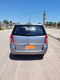 ​نوع السيارة: أوبل زافيرا (Opel Zafira). الموديل: 2007.  ​السعة: 7 راك...