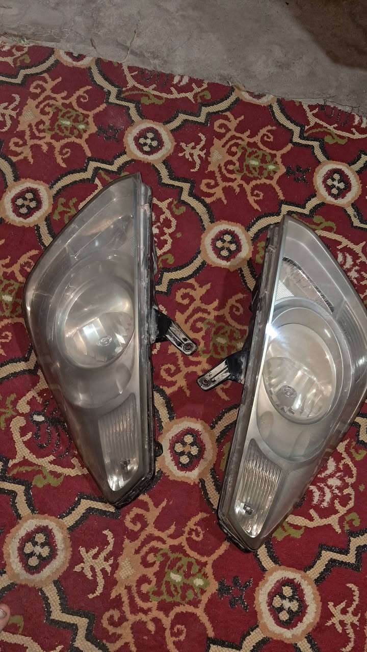 السلام عليكم
لايتات زوج استاركس
زوج سوناتا
السعر الزوج ١٠٠ وبي مجاال
العنوان البصرة / المعقل
رقم/***********
