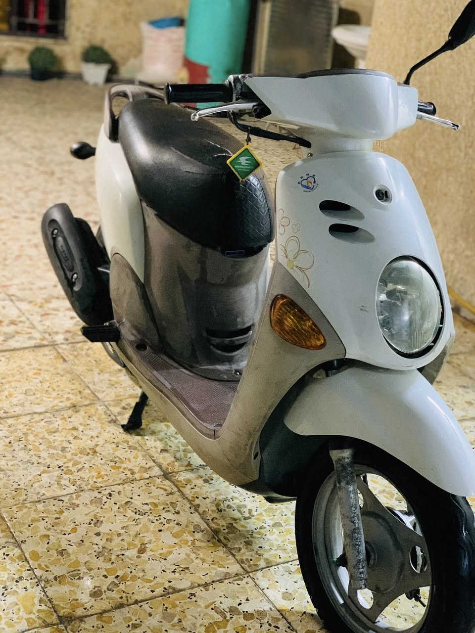 السلام عليكم درجه فله للبيع الدراجه جديده كهربيات كلها شغاله  المكان  بغداد مدينة الصدر السعر950وبيهه مجال***********
