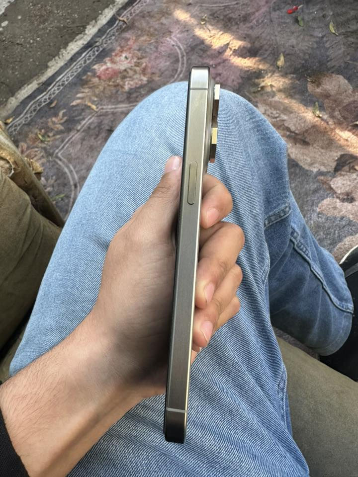 اسلام عليكم ايفون 15 برو ماكس الون التيتانيوم الذاكرة256 ب88 بلادي الجهاز ماستر  لا مفتوح ولا داخل صيانه تجي تفحصه بيدك بدون ملحقات السعر 975 
العنوان بغداد زيونه  ***********
