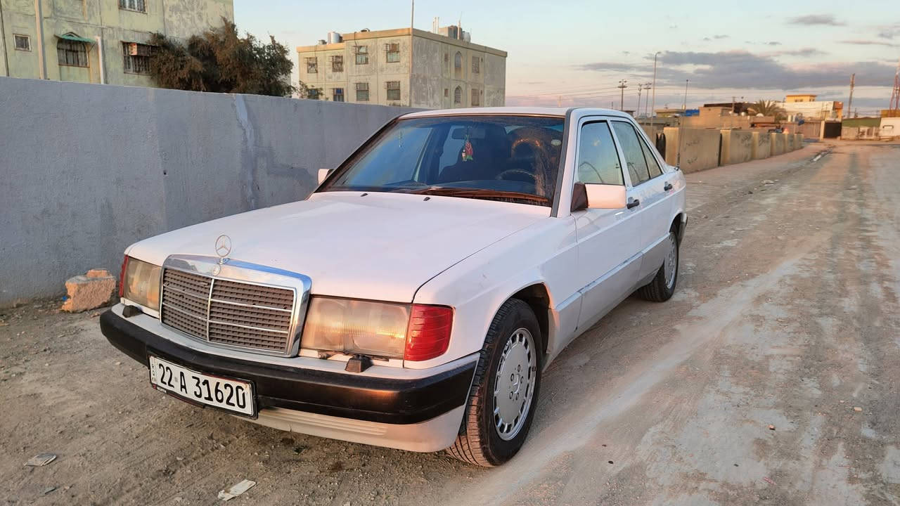 سلام علیکم
مارسیدس 190  ‌مودیل 1990
 بیها قطعتین صبغ 
سیارە بلادیە بدون تعمیر 
محرک ونجي ستە سلندر 
تبرید شغال ثلج  
ABS
سلایت 
دواخل نیلي نظیف 
تخم تایر جدید 
دبلات لویات فلنجات دسکات کلهن مبدل جدید 
سیارە رقم اربیل وکالە باسمي 
شرط تحویل 

مکاني کرکوک 
***********
*********** واتساب
