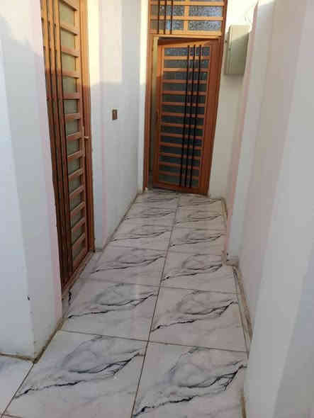 بيت للايجار 100م طابق واحد جديد
في حي النداء شارع المجمعات قرب مجمع الكرار مقابل جامع الاحسان 
يحتوي على غرفه وصاله ومطبخ وصحيات استقبال  
سعر الايجار ٣٠٠ ألف 
***********
