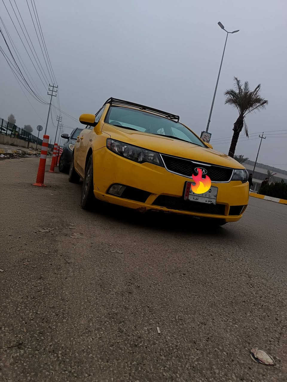 السلام عليكم فورتي  2010  بدون ضرر   معجون تلقيطات  مال تكسي  محرك 16  محرك كير شرط    خزان بانزين 50  يمشيك  550 كيلو   ترايك وين ما تريد   سعر  95 بي مجال   رقم الهاتف  ***********
